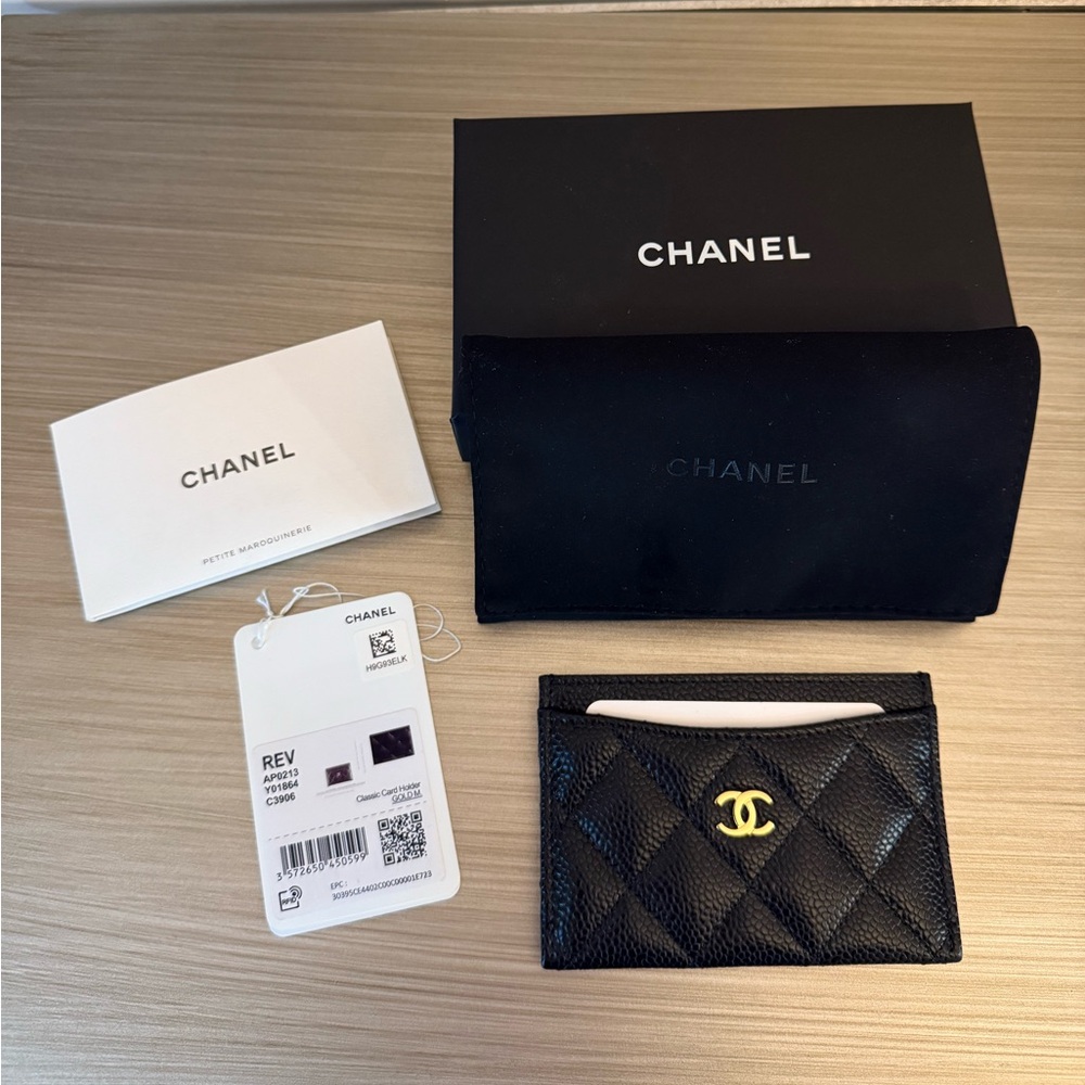 Chanel Classic Card Holder in Caviar